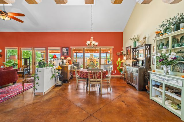 40 Craftsman Road, Santa Fe, NM 87508