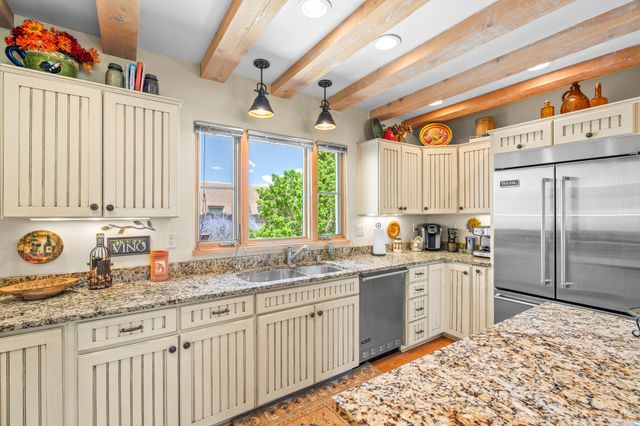 40 Craftsman Road, Santa Fe, NM 87508