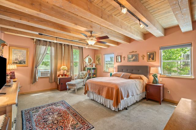 40 Craftsman Road, Santa Fe, NM 87508