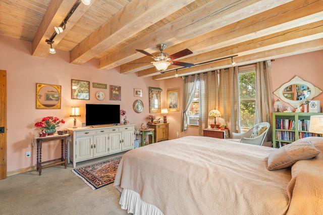 40 Craftsman Road, Santa Fe, NM 87508