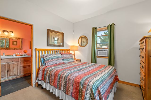 40 Craftsman Road, Santa Fe, NM 87508