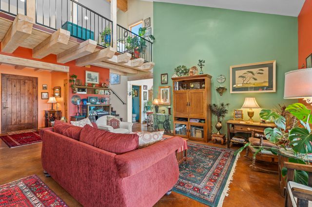 40 Craftsman Road, Santa Fe, NM 87508