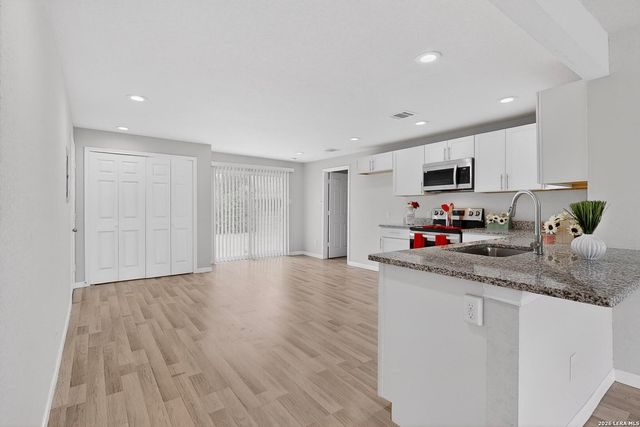 825 Fitch St, San Antonio, TX 78214