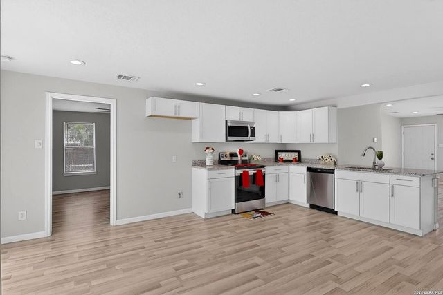 825 Fitch St, San Antonio, TX 78214