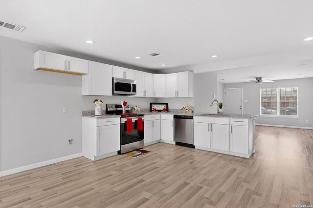 825 Fitch St, San Antonio, TX 78214