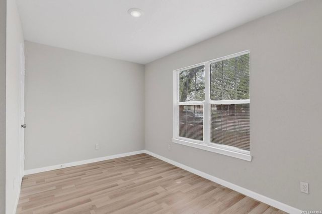 825 Fitch St, San Antonio, TX 78214