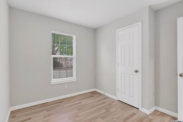 825 Fitch St, San Antonio, TX 78214