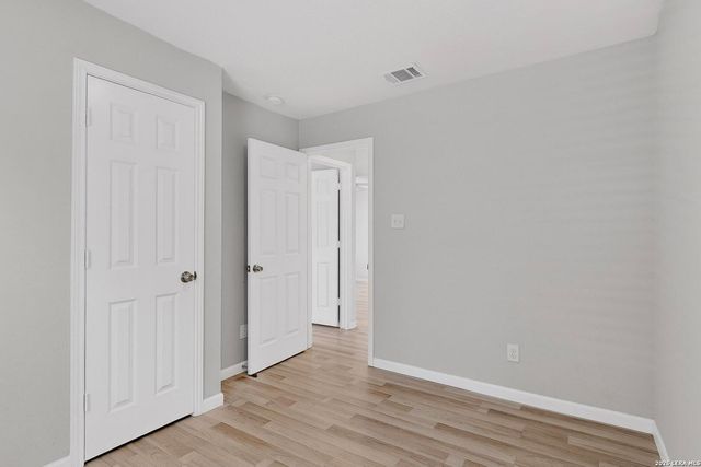 825 Fitch St, San Antonio, TX 78214