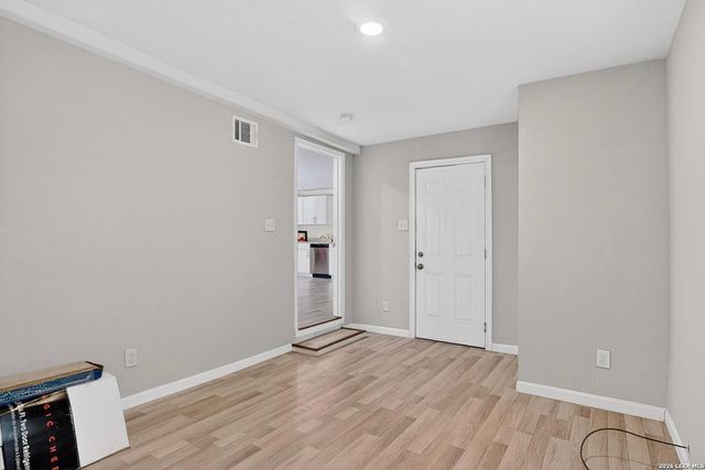 825 Fitch St, San Antonio, TX 78214