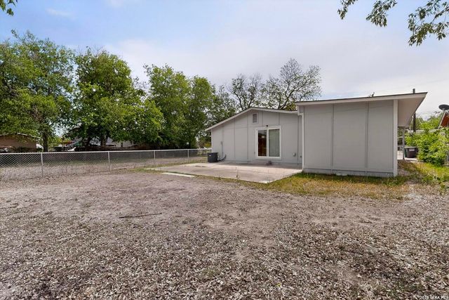 825 Fitch St, San Antonio, TX 78214