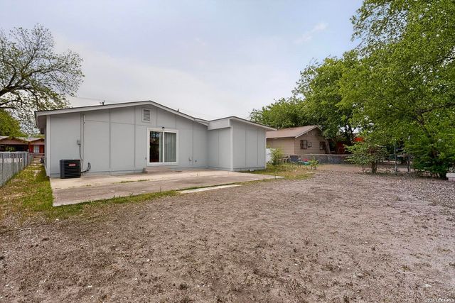 825 Fitch St, San Antonio, TX 78214