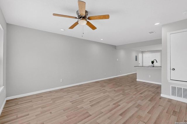 825 Fitch St, San Antonio, TX 78214