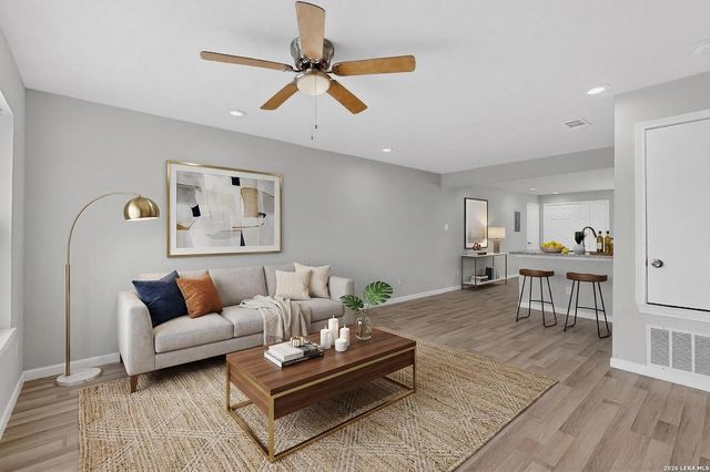 825 Fitch St, San Antonio, TX 78214