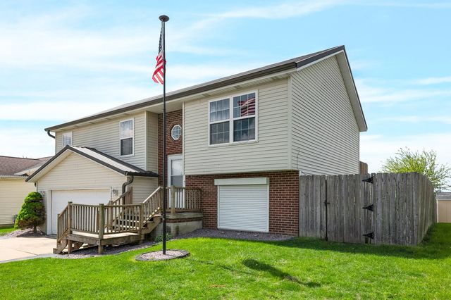 6 Fuller Court, Bloomington, IL 61705
