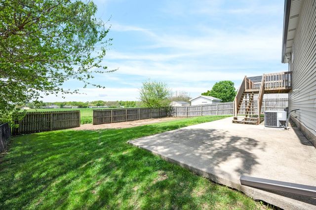 6 Fuller Court, Bloomington, IL 61705