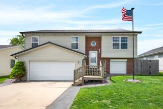 6 Fuller Court, Bloomington, IL 61705