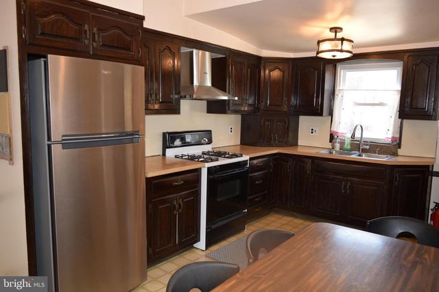 1204 PRATT ST, Philadelphia, PA 19124