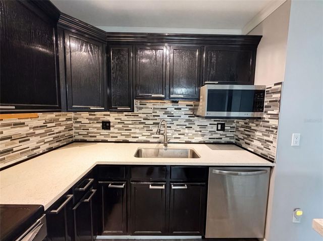 2308 S PARK AVENUE, Sanford, FL 32771