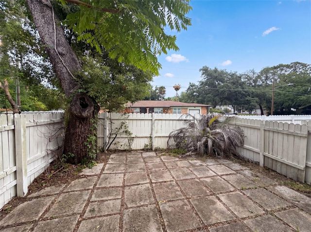 2308 S PARK AVENUE, Sanford, FL 32771