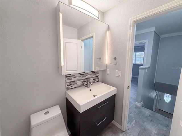 2308 S PARK AVENUE, Sanford, FL 32771