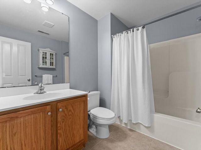 100 Buttercup Ln 100, Grafton, MA 01560