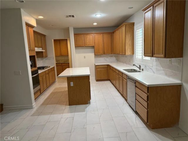 1144 Garland Way, Corona, CA 92879