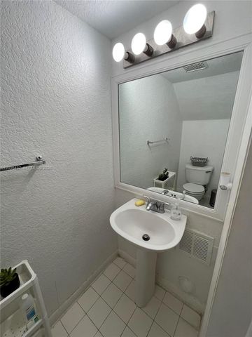 171 Riviera Circle 1, Weston, FL 33326