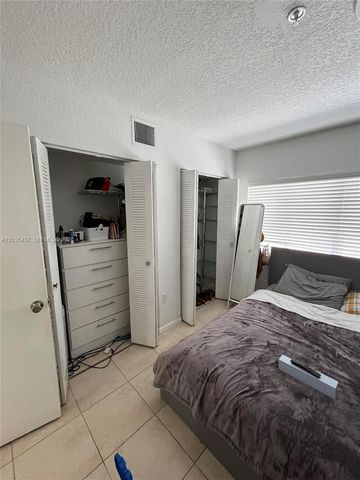 171 Riviera Circle 1, Weston, FL 33326