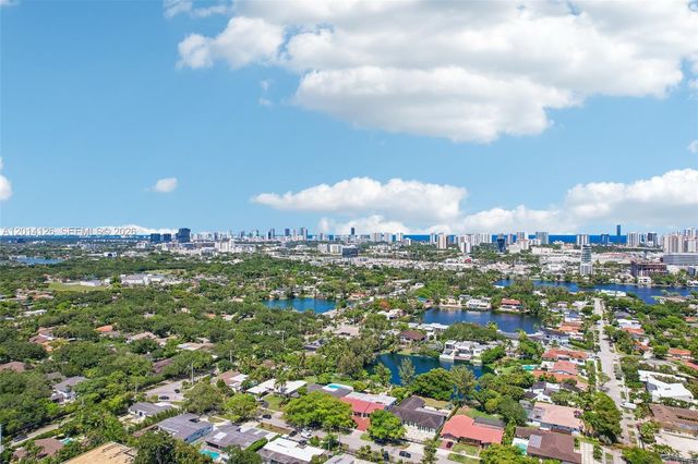 19805 NE 22nd Ave, Miami, FL 33180