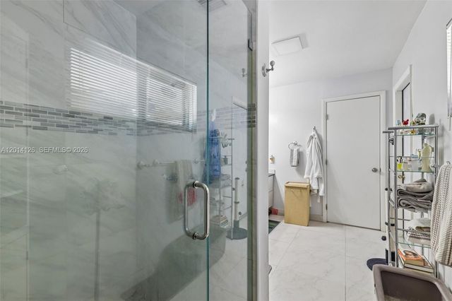 19805 NE 22nd Ave, Miami, FL 33180