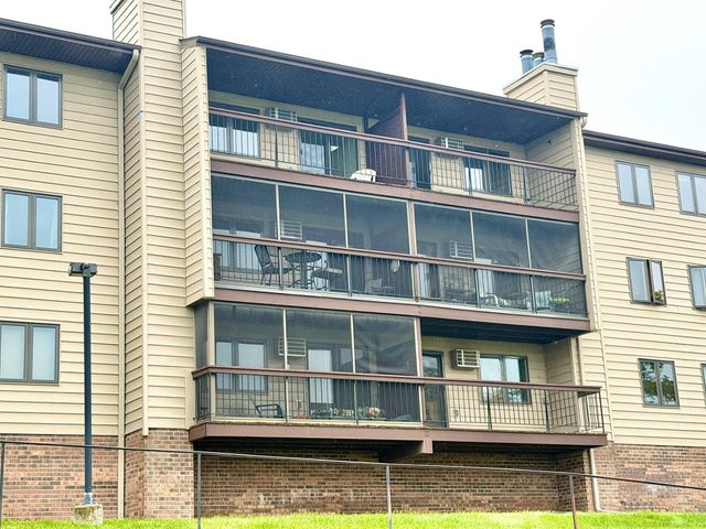 4350 Trenton Lane N 311, Plymouth, MN 55442