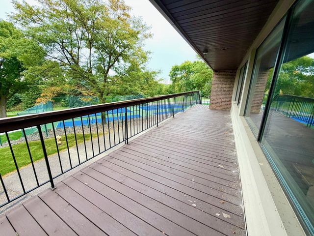 4350 Trenton Lane N 311, Plymouth, MN 55442