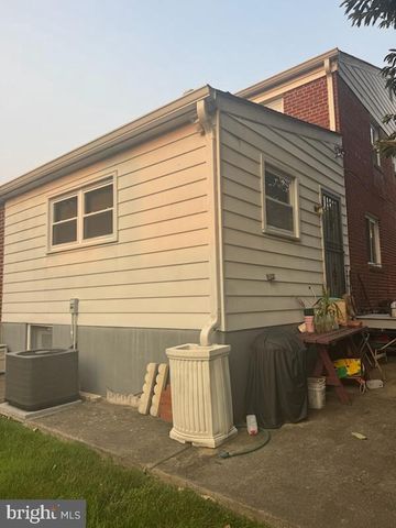 7402 W PARK DR, Hyattsville, MD 20783