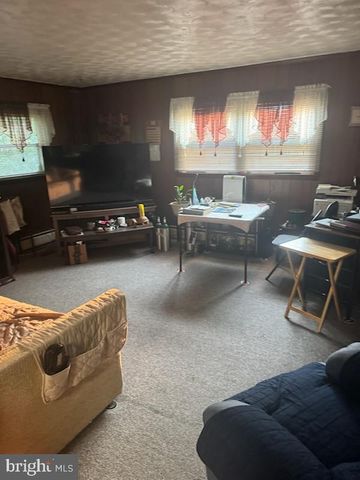 7402 W PARK DR, Hyattsville, MD 20783
