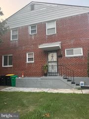 7402 W PARK DR, Hyattsville, MD 20783