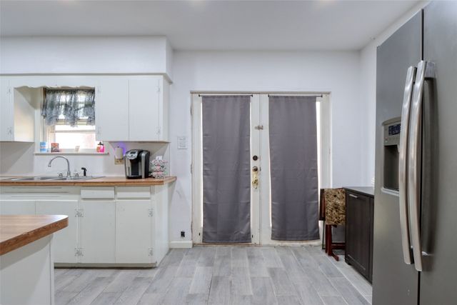 305 E Belt Line Road, Wilmer, TX 75172