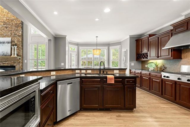 246 Cedarhurst Drive, Canton, GA 30115