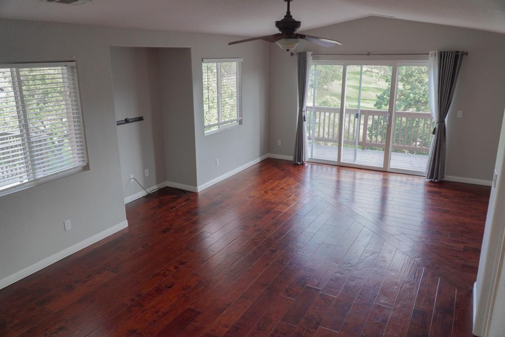 Image 10 of property listing at 8664 Paseo De Vaca, Atascadero, CA 93422