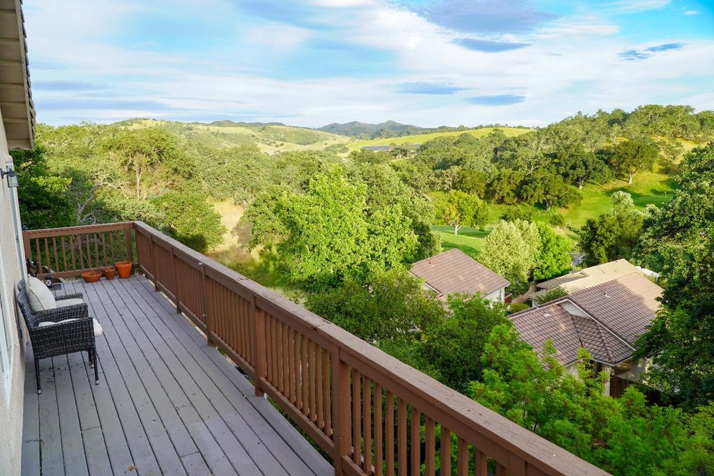 Image 13 of property listing at 8664 Paseo De Vaca, Atascadero, CA 93422