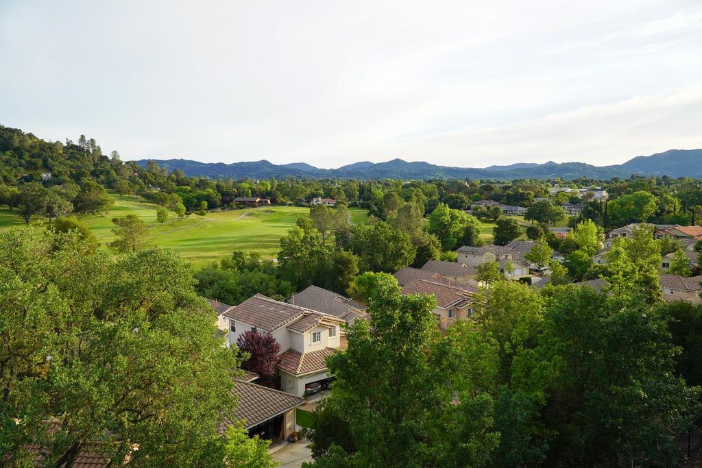 Image 14 of property listing at 8664 Paseo De Vaca, Atascadero, CA 93422