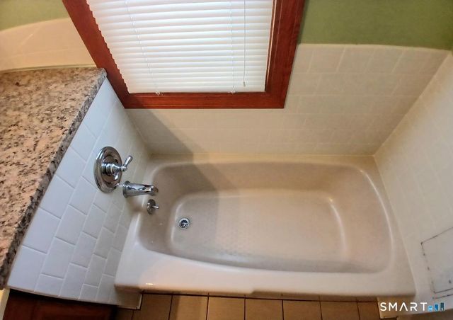 652 High Street, Middletown, CT 06457