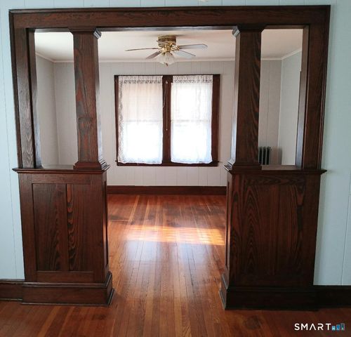 652 High Street, Middletown, CT 06457