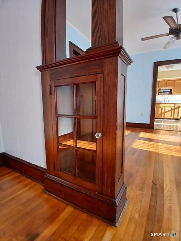 652 High Street, Middletown, CT 06457