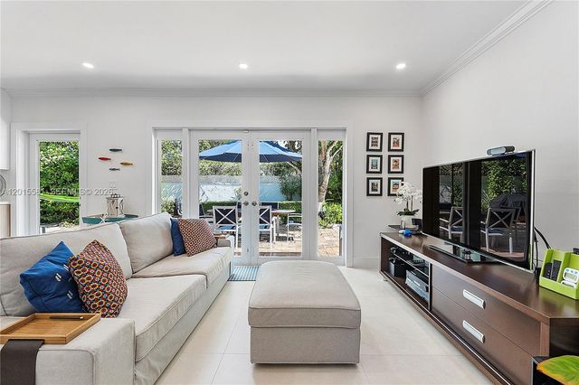 301 Hampton Lane, Key Biscayne, FL 33149