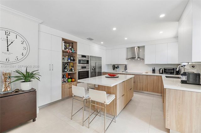 301 Hampton Lane, Key Biscayne, FL 33149