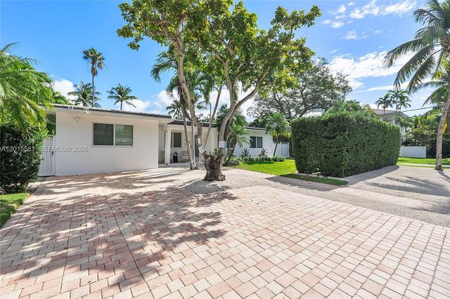 301 Hampton Lane, Key Biscayne, FL 33149