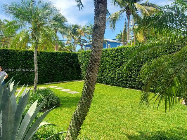 301 Hampton Lane, Key Biscayne, FL 33149