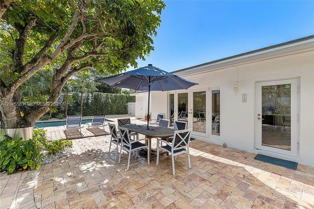 301 Hampton Lane, Key Biscayne, FL 33149