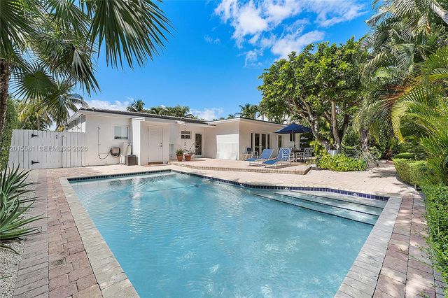 301 Hampton Lane, Key Biscayne, FL 33149