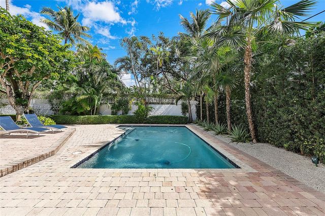 301 Hampton Lane, Key Biscayne, FL 33149
